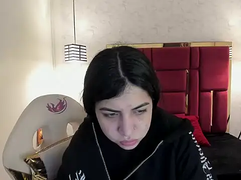 Violet m online show from October 2025 12:08:01 PM