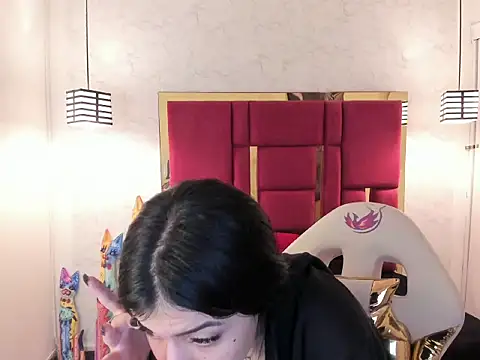 Violet m online show from October 2025 12:08:01 PM