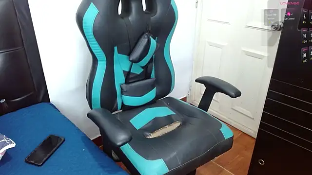 hots boygg online show from February 2026 08:21:01 PM