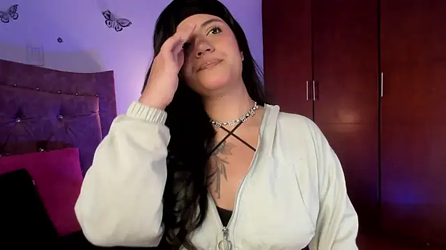 Snapshot of DesireSweet chatting on September 2025 02:12:01 AM DesireSweet online show from September 2025 02:12:01 AM