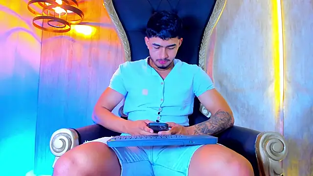 thaddeus king online show from November 2025 09:40:02 PM