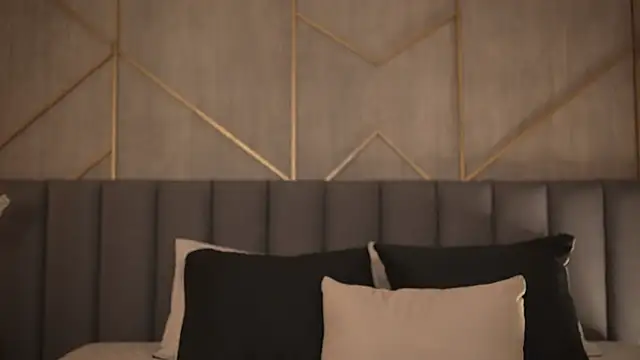 miia blake online show from December 2025 10:26:02 PM