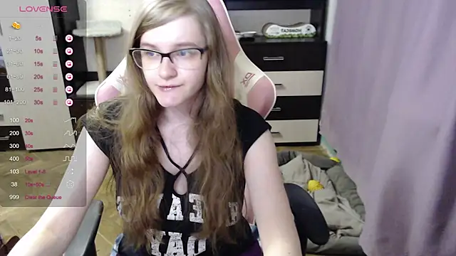 Snapshot of Tomato_Tease chatting on October 2025 03:09:02 PM Tomato Tease online show from October 2025 03:09:02 PM