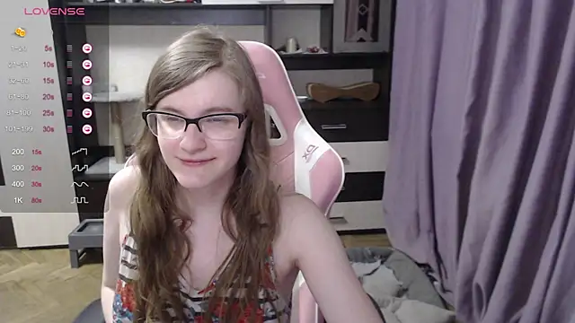 Snapshot of Tomato_Tease chatting on March 2025 08:54:01 PM Tomato Tease online show from March 2025 08:54:01 PM