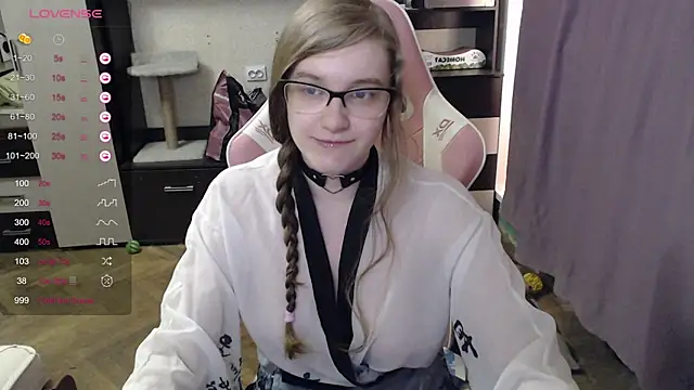 Snapshot of Tomato_Tease chatting on October 2025 02:05:01 PM Tomato Tease online show from October 2025 02:05:01 PM