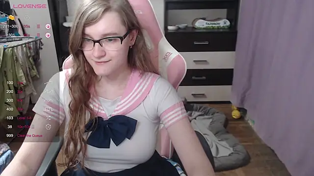 Snapshot of Tomato_Tease chatting on September 2025 06:56:01 PM Tomato Tease online show from September 2025 06:56:01 PM