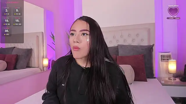 nicolle pierce online show from April 2026 11:28:01 AM