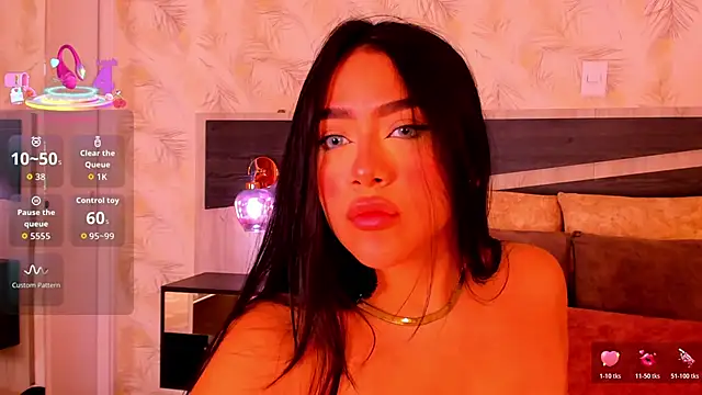 Snapshot of nicolle_pierce chatting on December 2025 01:32:02 PM nicolle pierce online show from December 2025 01:32:02 PM