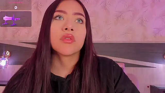 nicolle pierce online show from March 2026 12:44:02 PM