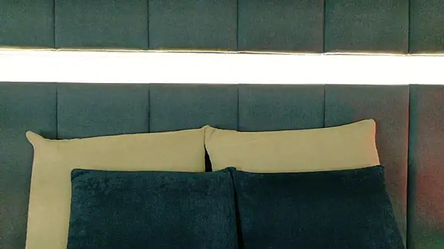 Snapshot of nicolle_pierce chatting on October 2025 02:16:02 PM nicolle pierce online show from October 2025 02:16:02 PM