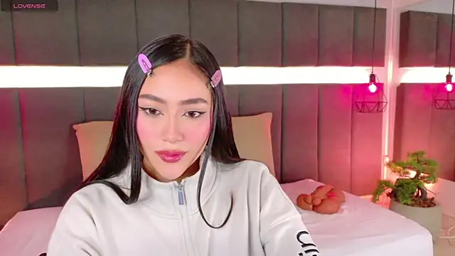 Snapshot of nicolle_pierce chatting on November 2025 02:54:01 PM nicolle pierce online show from November 2025 02:54:01 PM