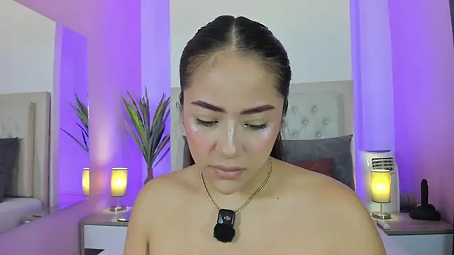 nicolle pierce online show from April 2026 12:34:01 PM