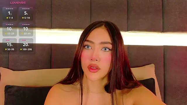 Snapshot of nicolle_pierce chatting on October 2025 01:54:02 PM nicolle pierce online show from October 2025 01:54:02 PM