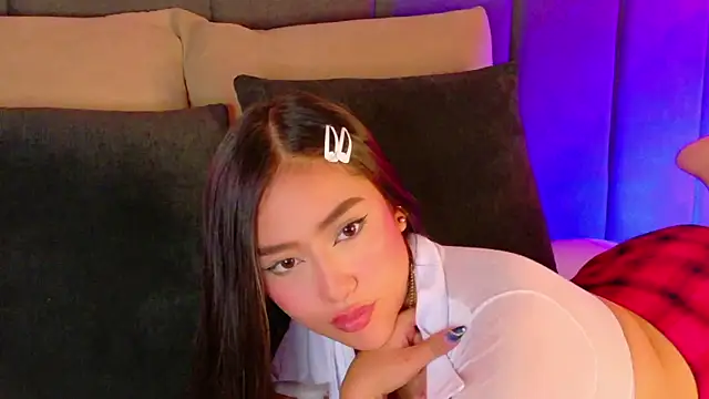 Snapshot of nicolle_pierce chatting on November 2025 02:32:01 PM nicolle pierce online show from November 2025 02:32:01 PM