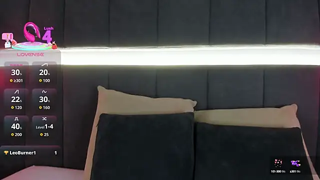 nicolle pierce online show from September 2025 02:49:01 PM