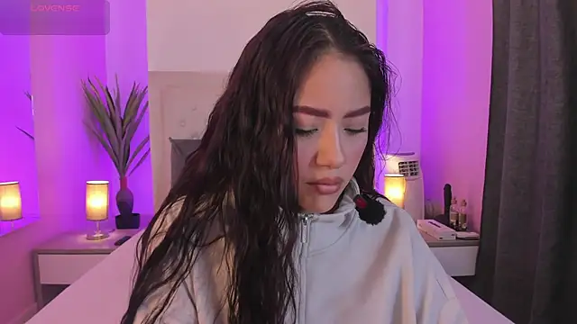 nicolle pierce online show from March 2026 12:15:01 PM