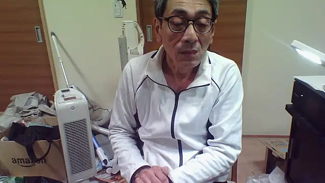 mama010-chan online show from November 2025 04:11:02 PM