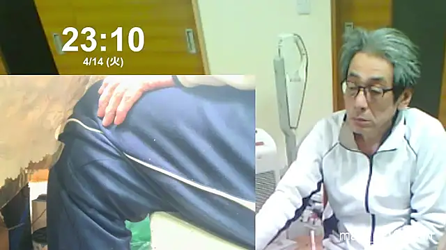 mama010-chan online show from April 2026 02:11:01 PM