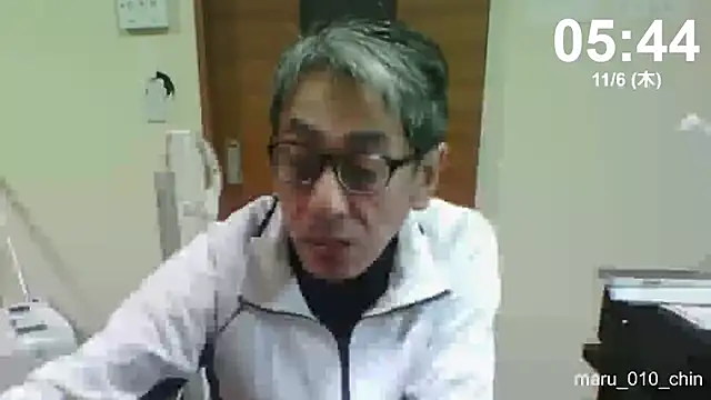 mama010-chan online show from November 2025 08:45:02 PM