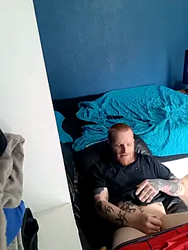 Snapshot of GINGERHEADMAN chatting on March 2025 08:40:02 PM GINGERHEADMAN online show from March 2025 08:40:02 PM