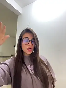 Snapshot of MariaIsabella8 chatting on May 2026 10:27:01 PM MariaIsabella8 online show from May 2026 10:27:01 PM