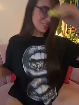 MariaIsabella8 online show from April 2026 11:24:02 PM