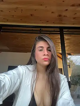 Snapshot of MariaIsabella8 chatting on May 2026 10:35:01 PM MariaIsabella8 online show from May 2026 10:35:01 PM