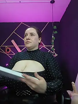 Snapshot of Gelena_Black chatting on November 2025 01:26:02 PM Gelena Black online show from November 2025 01:26:02 PM