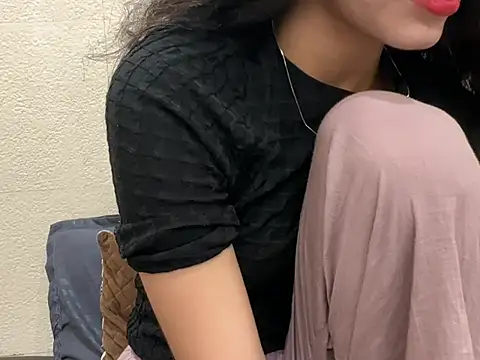 Divyaa69 online show from May 2026 08:14:02 AM