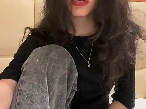 Divyaa69 online show from May 2026 06:11:01 PM