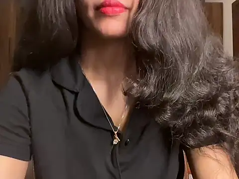 Divyaa69 online show from June 2026 11:05:01 PM