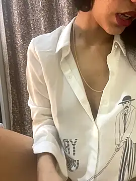 Divyaa69 online show from October 2025 02:40:02 PM