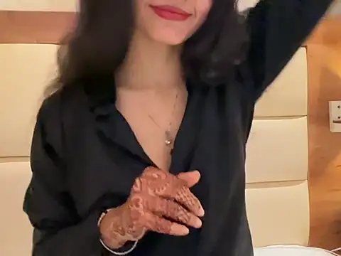Divyaa69 online show from April 2026 05:53:01 PM