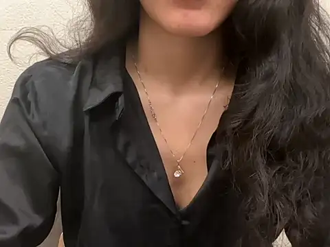 Divyaa69 online show from May 2026 04:10:01 AM