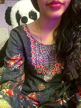 Divyaa69 online show from December 2025 07:11:01 AM