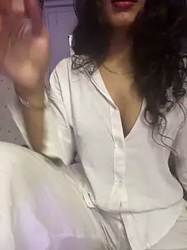 Divyaa69 online show from November 2025 03:07:02 AM