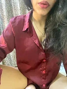 Divyaa69 online show from September 2025 05:13:01 PM