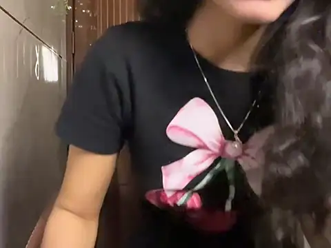 Divyaa69 online show from April 2026 09:55:01 PM