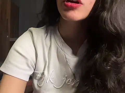 Divyaa69 online show from July 2026 07:18:02 PM