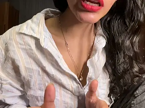 Divyaa69 online show from June 2026 08:28:01 PM
