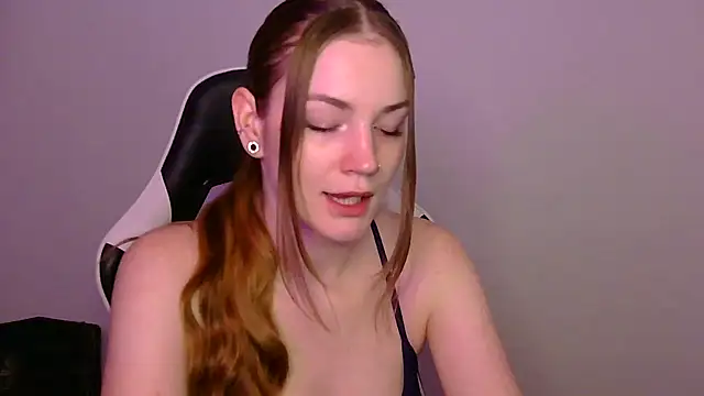 Snapshot of KLEOKILLS chatting on October 2025 05:57:02 PM KLEOKILLS online show from October 2025 05:57:02 PM