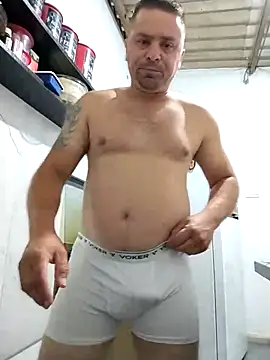 LOIROGOSTOSO87 online show from May 2026 10:24:01 PM