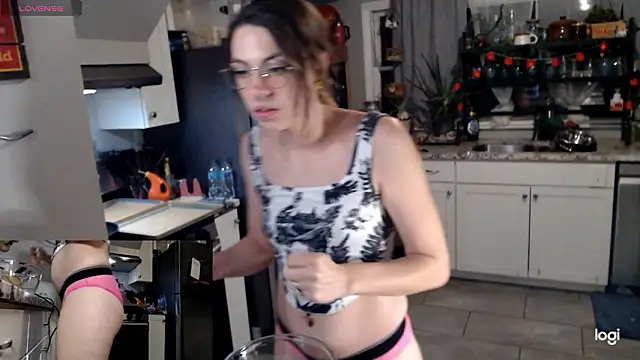 KSwonderland6 online show from February 2026 06:35:02 AM