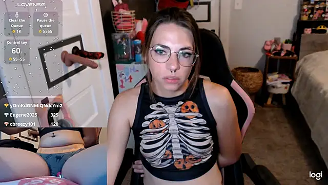 KSwonderland6 online show from October 2025 01:41:01 PM