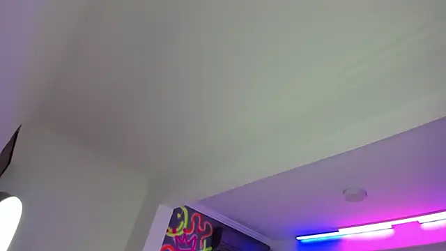 GEANNAROSE online show from February 2025 01:00:02 PM