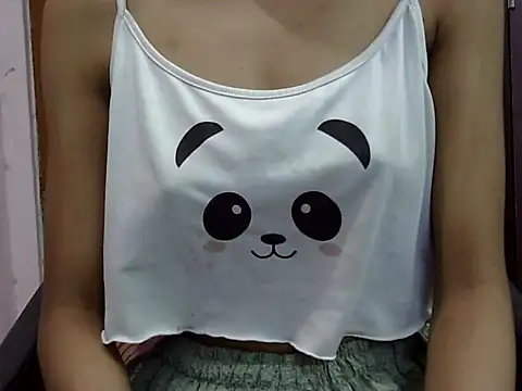 Snapshot of Cute_Alaina chatting on September 2025 01:13:02 AM Cute Alaina online show from September 2025 01:13:02 AM