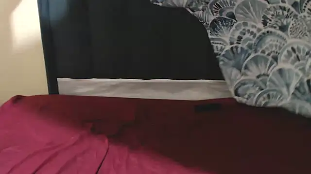 kittykhloe22 online show from November 2025 12:47:02 AM