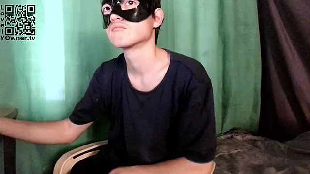 Snapshot of LovelyOwner_com chatting on November 2025 03:32:02 AM LovelyOwner com online show from November 2025 03:32:02 AM