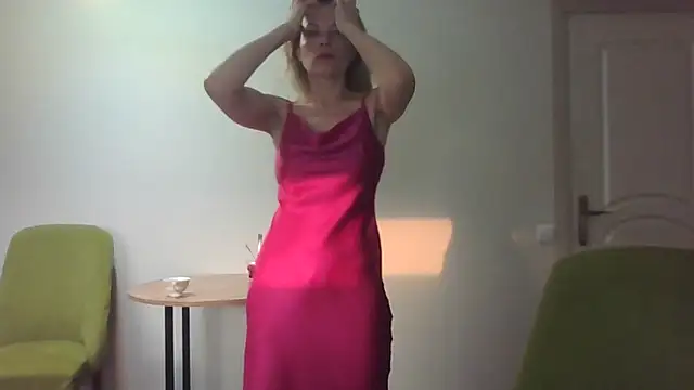 Juli julyyy online show from December 2024 05:04:02 AM