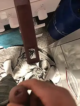 Snapshot of Nicusorescu26 chatting on October 2025 05:10:01 PM Nicusorescu26 online show from October 2025 05:10:01 PM